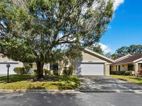 4133 Carriage Dr #18, Sarasota, FL 34241