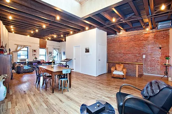 Rented by Ozymandius Realty | media 48