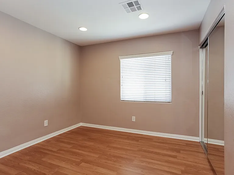 10735 Holmfield St — Photo 16