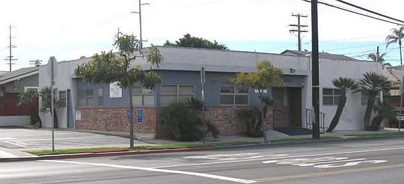 1st image of 2883 Meade Ave