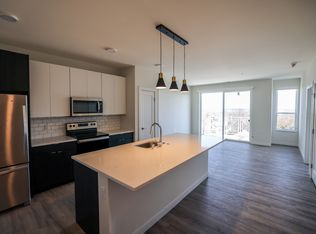 5929 6th Ave #2B-2BA, Kenosha, WI 53140