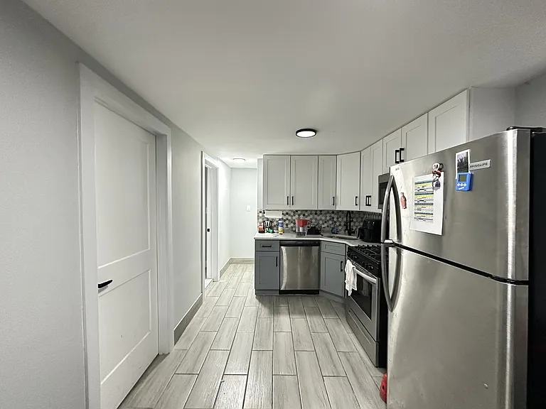 1721 N Mozart St #G — Photo 3