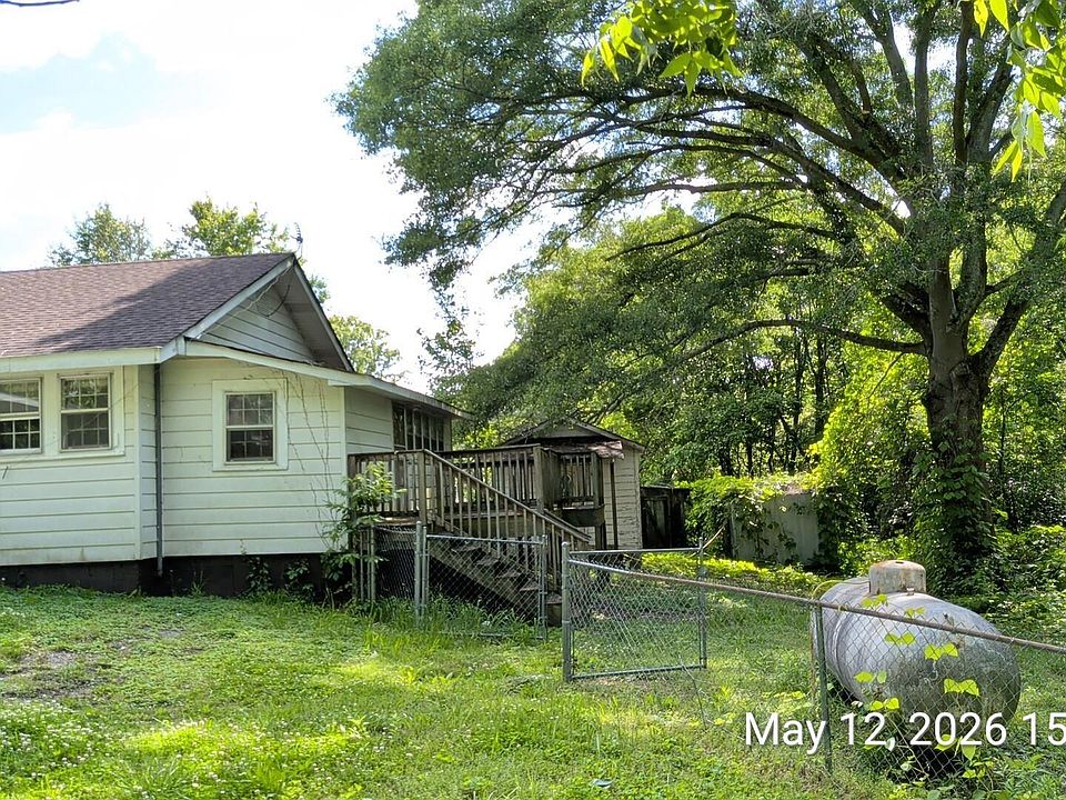 16th image of 2936 E Highland St