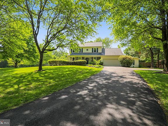 4th image of 5730 Artesian Dr