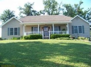10445 Caneyville Rd, Morgantown, KY 42261