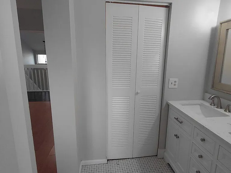 2147 Discovery Cir W — Photo 15