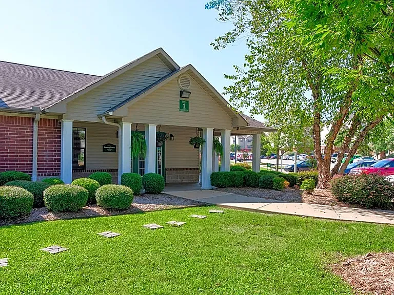 Fairfax Crossing Apartments — Photo 5