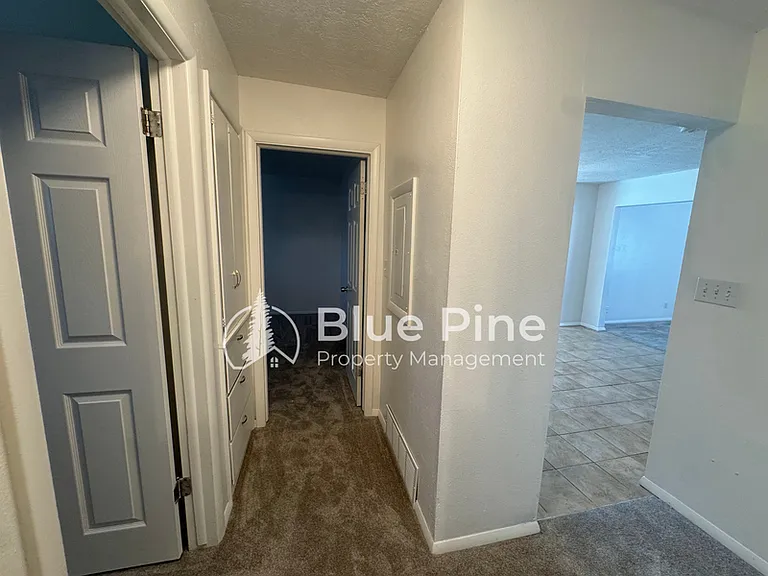 301 E 18th St #2 — Photo 8