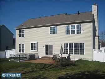 1st image of 14 Thornbury Ln