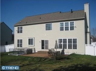 14 Thornbury Ln, Newtown, PA 18940