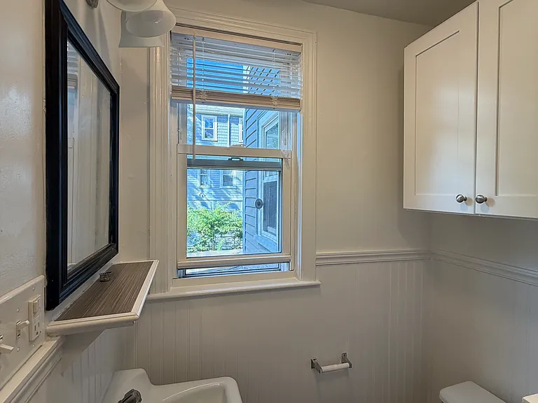 153 Highland Ave — Photo 7