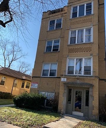 2nd image of 6206 N Francisco Ave APT 2B