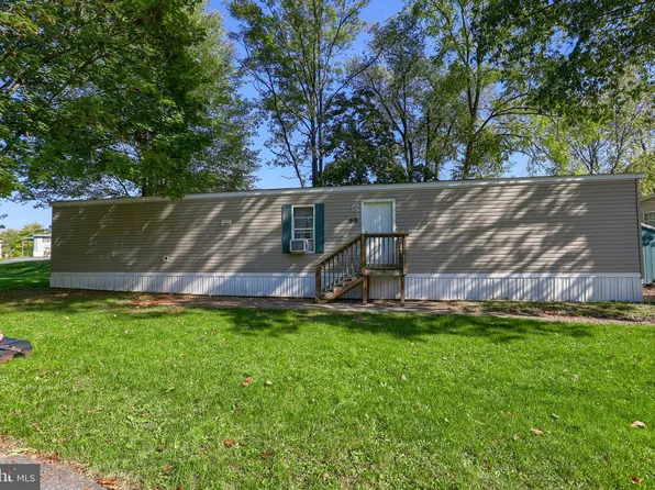 700 Salem Rd Trailer 68, Etters, PA 17319