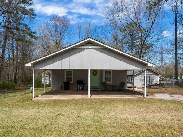 7034 Dickey Springs Rd, Bessemer, AL 35022