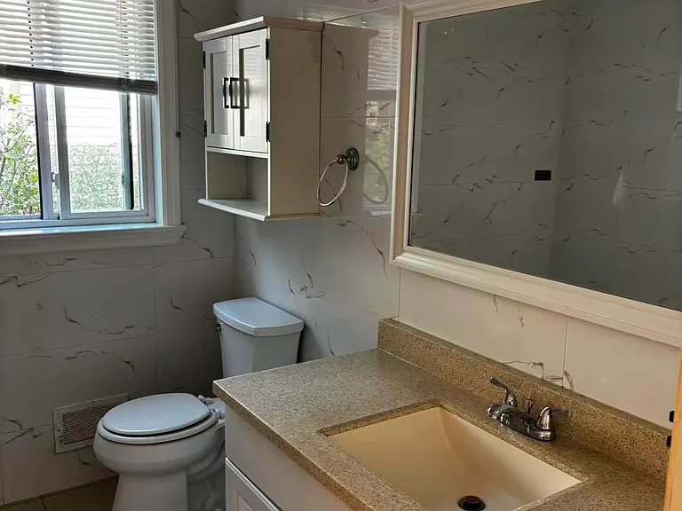 31 Manila Ave #1 — Photo 10