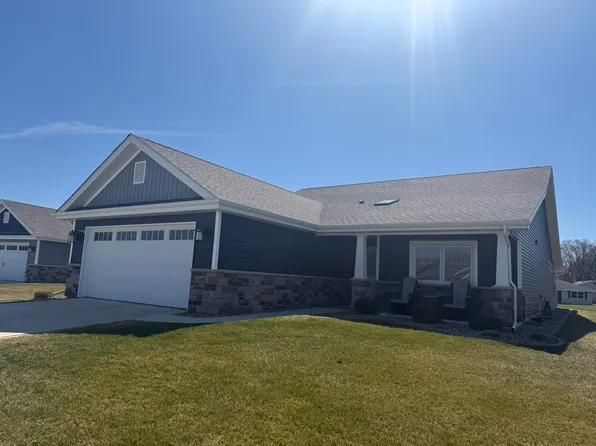 14082 Breakwater Ln, Cedar Lake, IN 46303