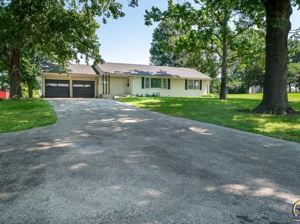 634 NW 43rd St, Topeka, KS 66617
