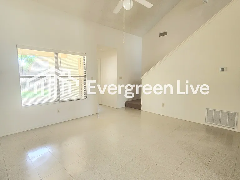 2144 Tesuque Ct — Photo 8