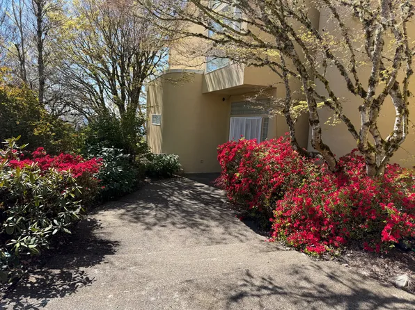 8509 NW Hazeltine St, Portland, OR 97229