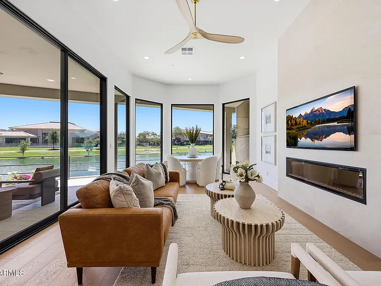 8429 E Del Camino Dr — Photo 18