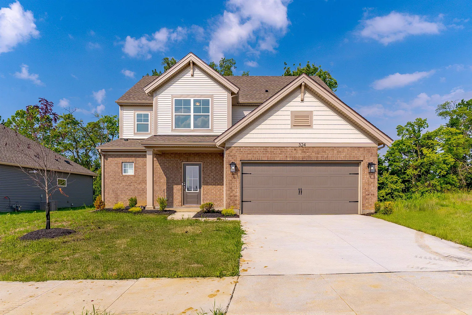 324 N Bentley Dr photo 1