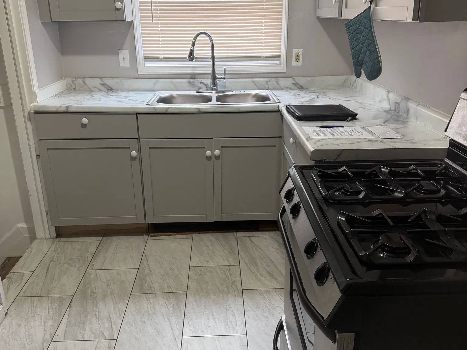 3 bed, 1950 sqft, $1,200 — Photo 2