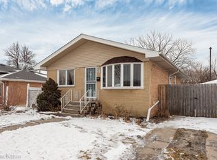 10353 Barnard Dr, Chicago Ridge, IL 60415