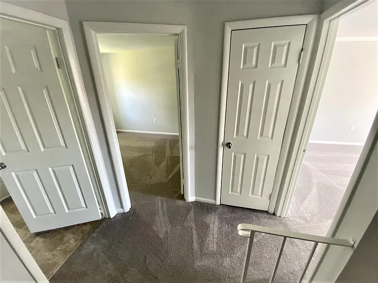 407 Moss Hill Ln — Photo 6