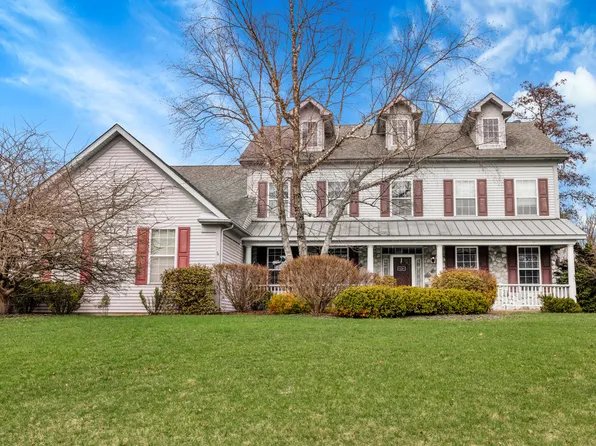 1581 Hunting Hound Ln, Bartlett, IL 60103