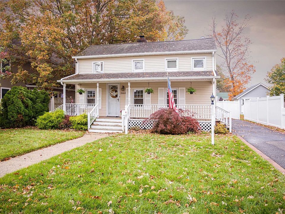 1st image of 2664 Woods Ave