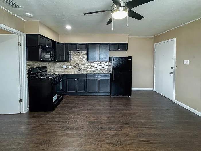 1 bed, 1.0 bath, 750 sqft, $895 — Photo 4