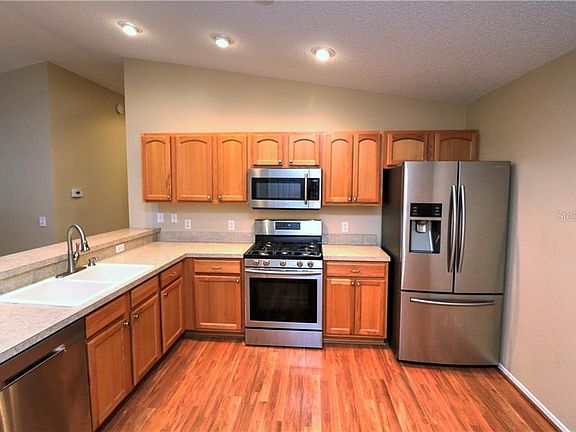 4th image of 1551 Woodfield Way