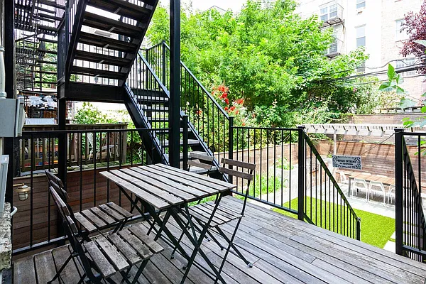 Rented by Ivey North LLC | media 10