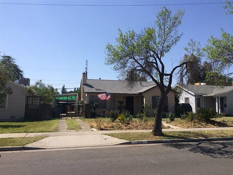 2nd image of 1824 E Terrace Ave