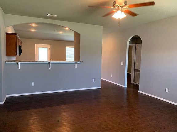 Living Room/Kitchen Bar