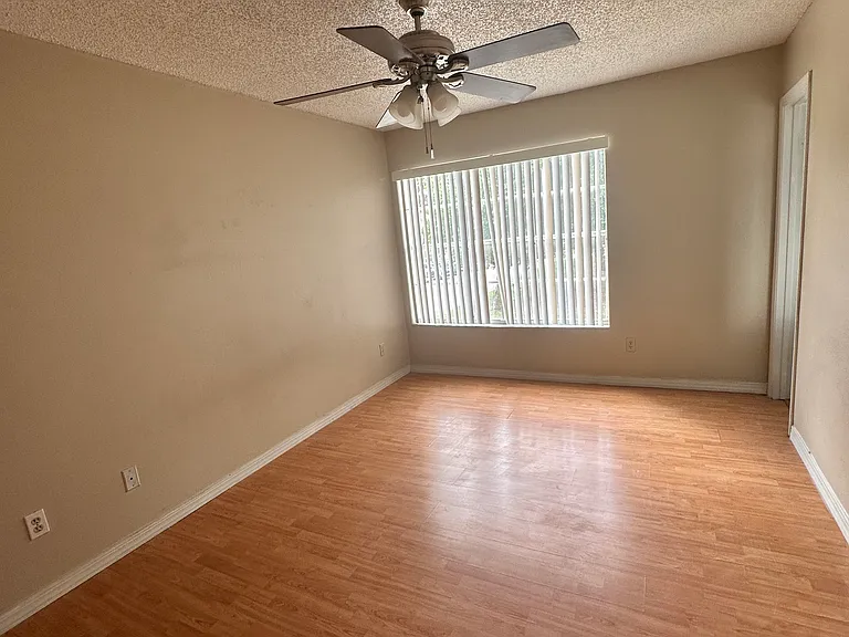 11002 Yorkshire Ridge Ct — Photo 13