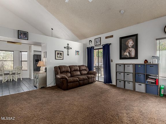 3rd image of 4010 W Sherbrooke Pl