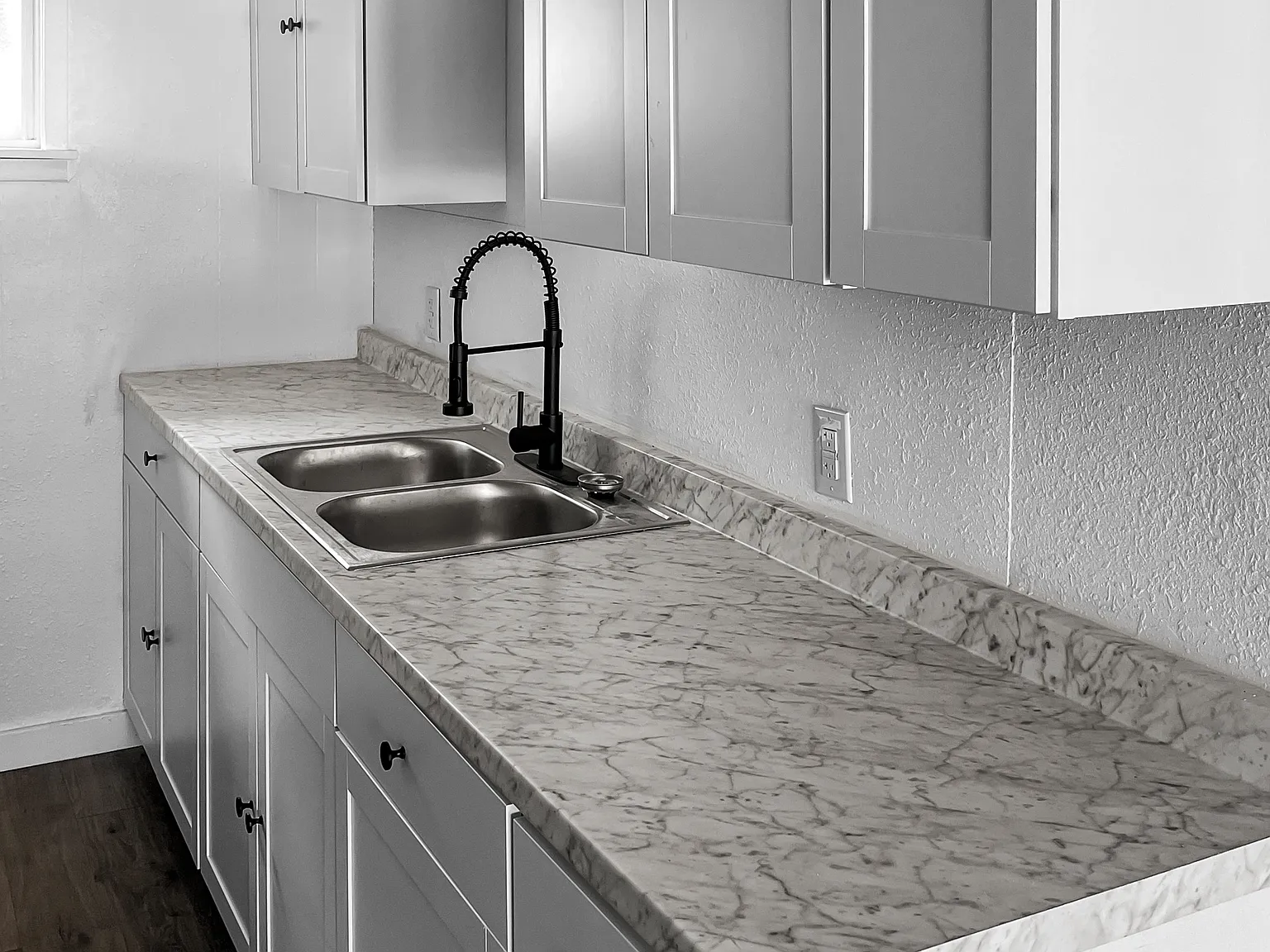 2 bed, $1,300 — Photo 3