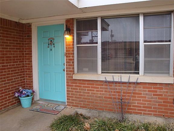 5th image of 4821 Vera Pl
