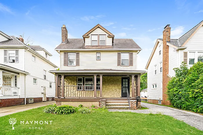 3 bed, 1.0 bath, 1296 sqft, $1,695 — Photo 1