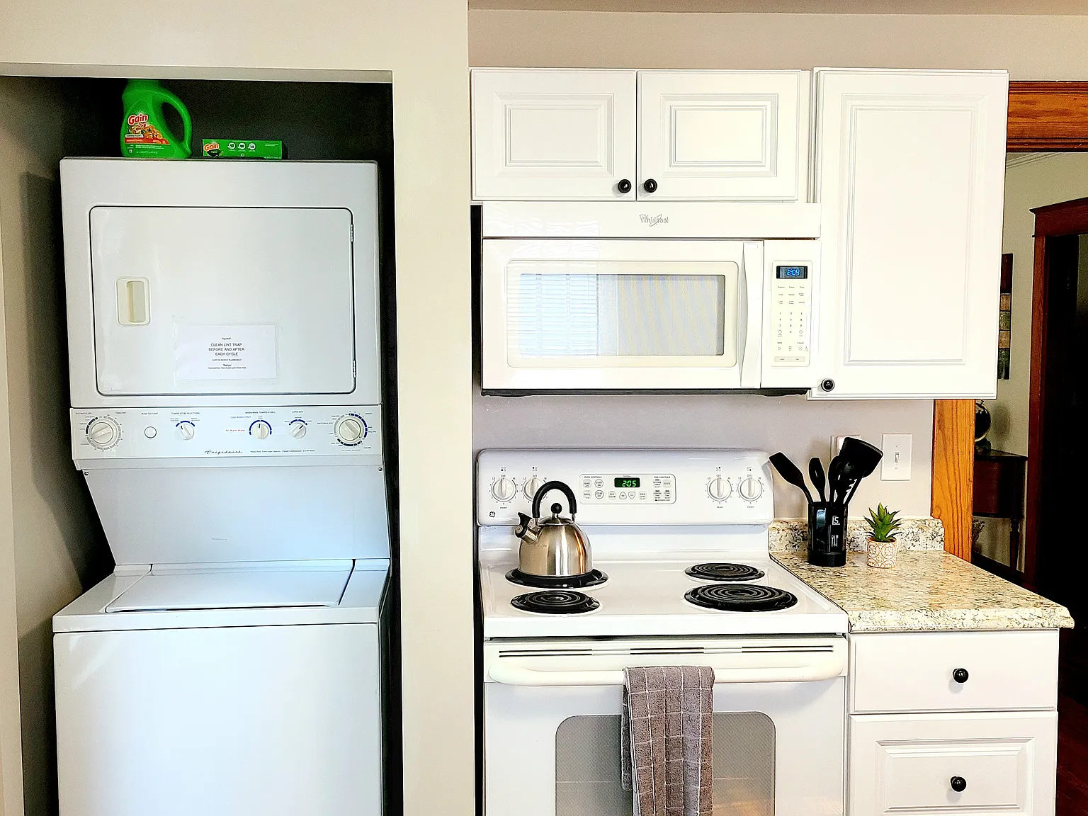 2 bed, 1000 sqft, $2,200 — Photo 4