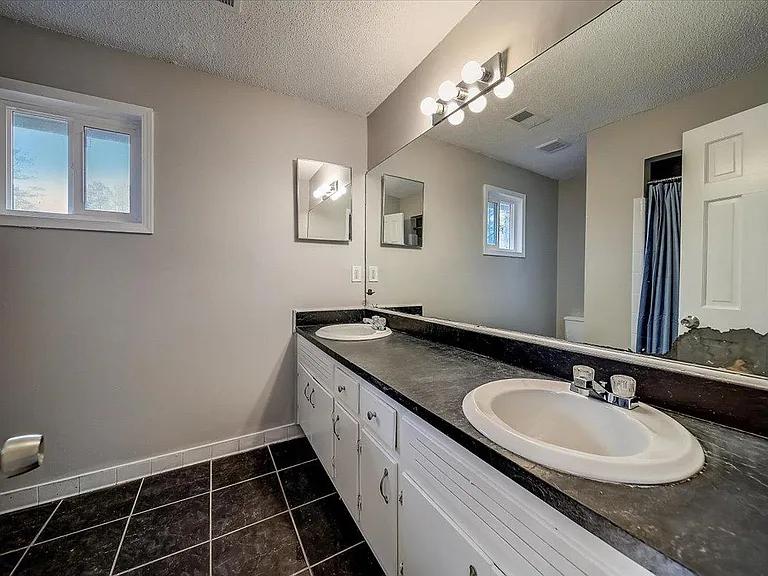 4610 Jones Rd — Photo 11