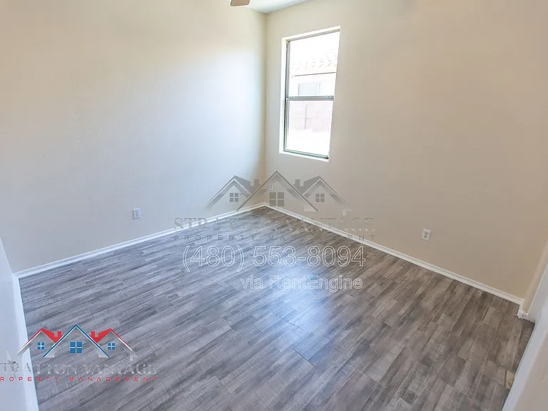 15272 W Jackson St — Photo 32