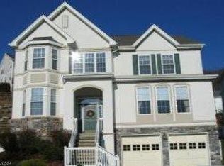 34 Boulder Run, Oakland, NJ 07436