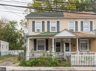 951 Springfield Rd, Darby, PA 19023