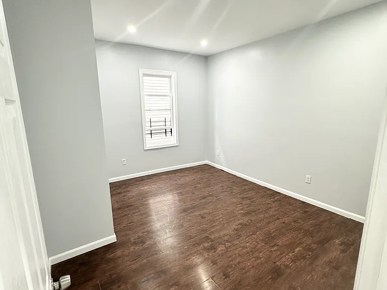 159 Steuben St — Photo 18