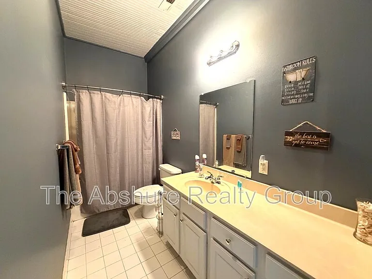 523 E Broad St #A-1 — Photo 17