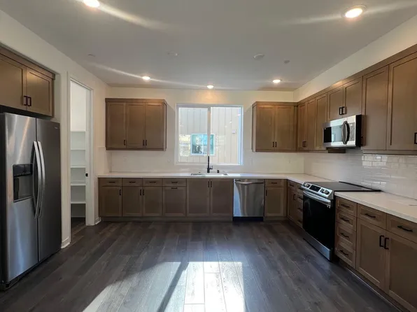 905 Madonna Rd Unit 4, San Luis Obispo, CA 93405