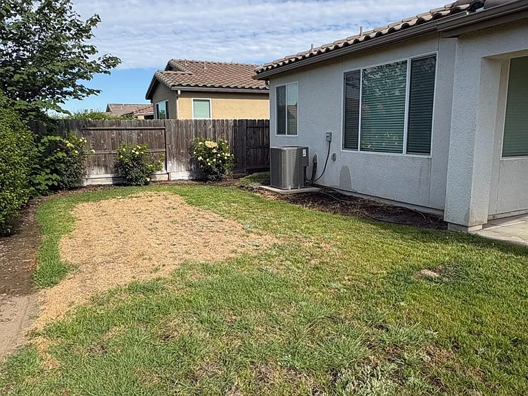 5990 E Kerckhoff Ave — Photo 31