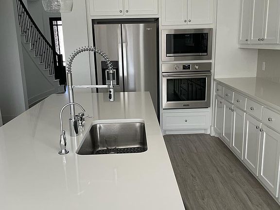 4th image of 9620 Sunset Ln